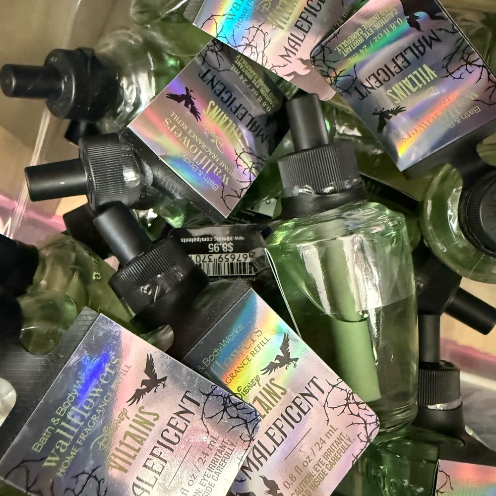 5 Bath & Body Works Maleficent Villains wallflower refill Green & Black